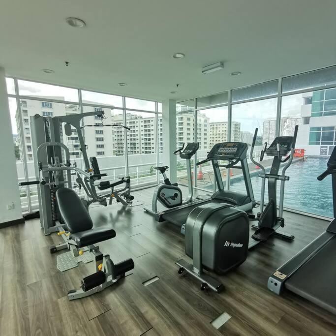 Apartment Maritime Penang - & Sea View *