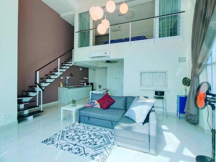Maritime Penang - & Sea View Apartment