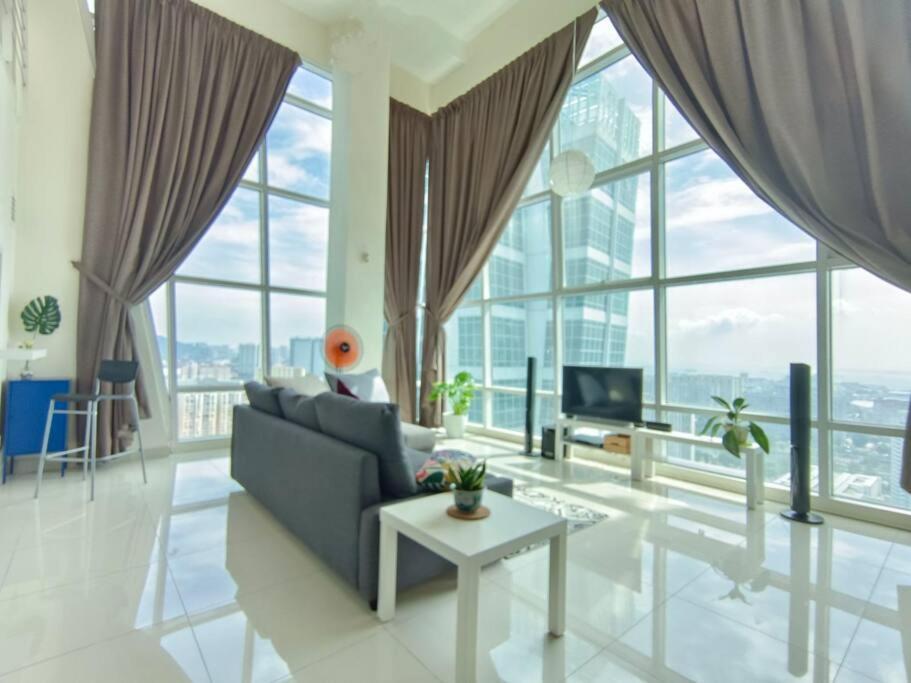 Maritime Penang - & Sea View Apartment *