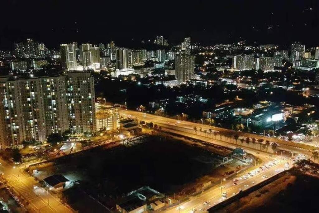 Maritime Penang - & Sea View Apartment *